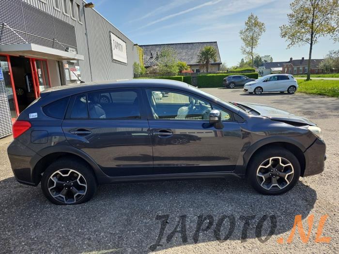 Subaru XV 1.6 AWD 16V Samochód złomowany (2014, Szary)