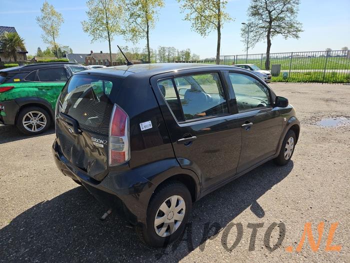 Daihatsu Sirion 2 1.0 12V DVVT Schrottauto (2009, Schwarz)