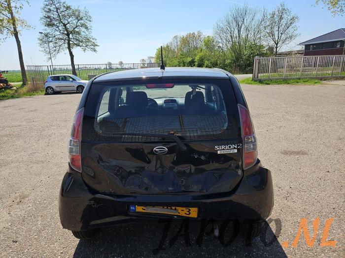 Daihatsu Sirion 2 1.0 12V DVVT Schrottauto (2009, Schwarz)
