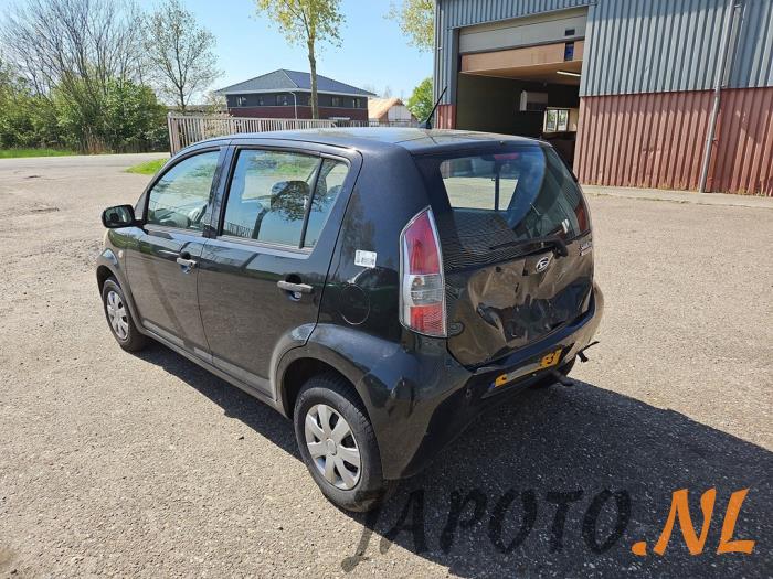 Daihatsu Sirion 2 1.0 12V DVVT Schrottauto (2009, Schwarz)