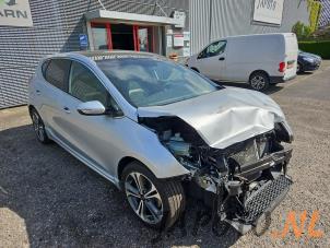 Kia Cee'd 1.0i T-GDi 12V 120 Épave (2018, Gris)