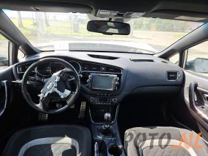 Kia Cee'd 1.0i T-GDi 12V 120 Épave (2018, Gris)
