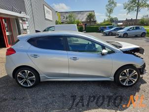 Kia Cee'd 1.0i T-GDi 12V 120 Épave (2018, Gris)