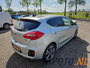 Kia Cee'd 1.0i T-GDi 12V 120 Épave (2018, Gris)