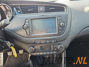Kia Cee'd 1.0i T-GDi 12V 120 Épave (2018, Gris)