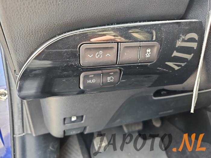 Toyota Prius 1.8 16V Hybrid Skrotfordon (2016, BLAUW)