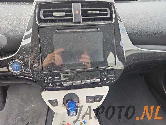 Toyota Prius 1.8 16V Hybrid Skrotfordon (2016, BLAUW)