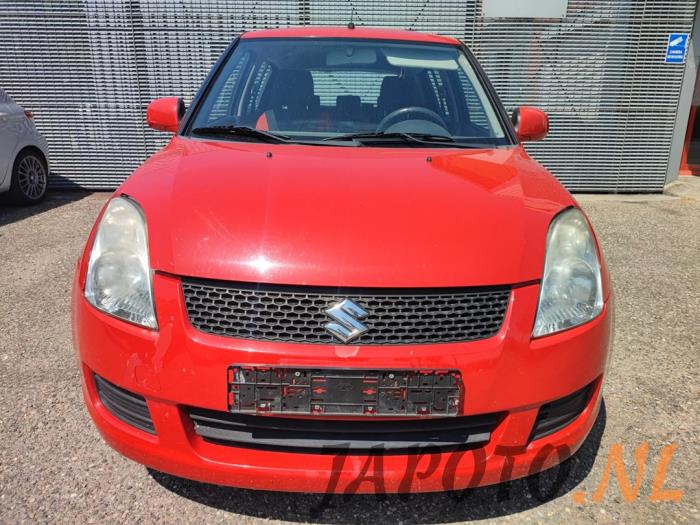 Suzuki Swift 1.3 VVT 16V Vehículo de desguace (2008, Rojo)