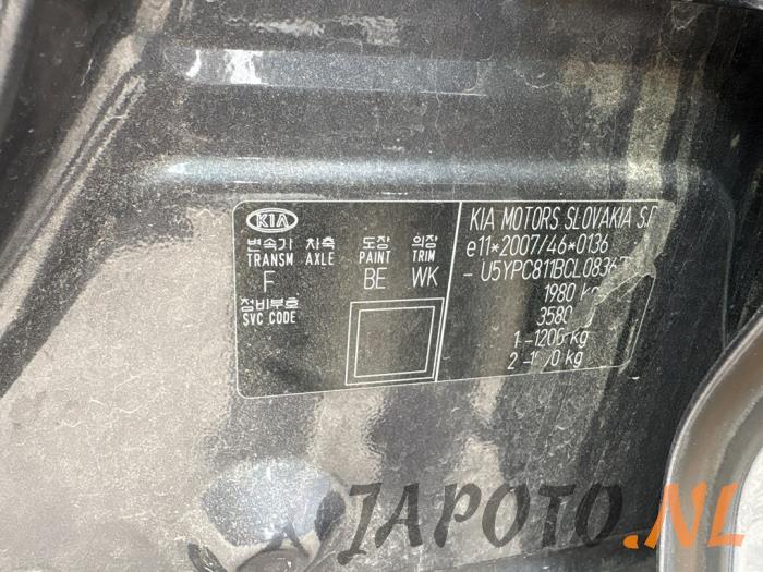 Kia Sportage 2.0 CVVT 16V 4x2 Épave (2011, Gris)