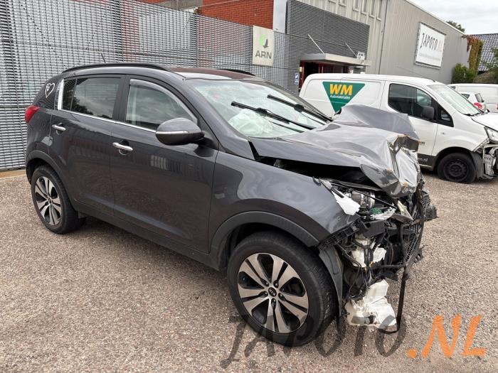 Kia Sportage 2.0 CVVT 16V 4x2 Épave (2011, Gris)