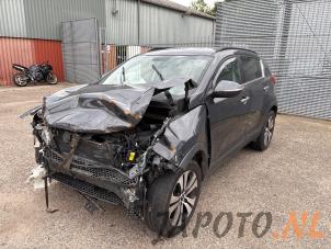 Kia Sportage 2.0 CVVT 16V 4x2 Épave (2011, Gris)