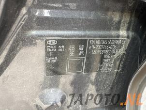 Kia Sportage 2.0 CVVT 16V 4x2 Épave (2011, Gris)