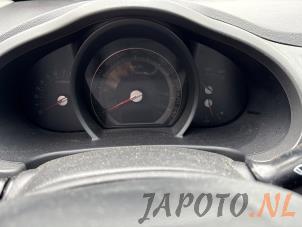 Kia Sportage 2.0 CVVT 16V 4x2 Épave (2011, Gris)