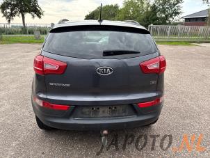 Kia Sportage 2.0 CVVT 16V 4x2 Épave (2011, Gris)