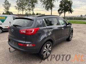 Kia Sportage 2.0 CVVT 16V 4x2 Épave (2011, Gris)