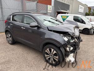 Kia Sportage 2.0 CVVT 16V 4x2 Épave (2011, Gris)