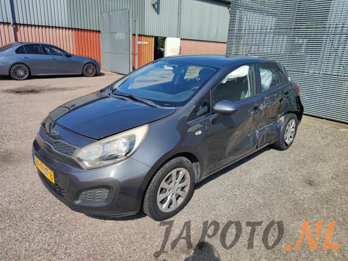Kia Rio III 1.2 CVVT 16V Samochód złomowany (2012, Szary, Grafitowy)