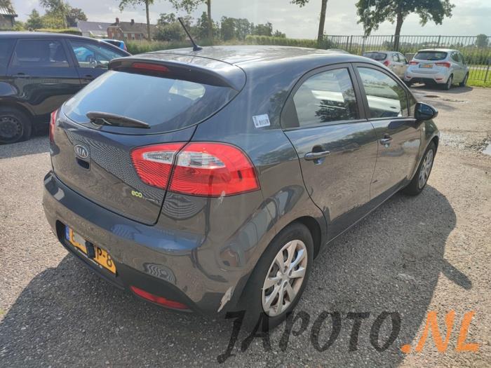 Kia Rio III 1.2 CVVT 16V Samochód złomowany (2012, Szary, Grafitowy)