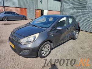 Kia Rio III 1.2 CVVT 16V  (Épave)