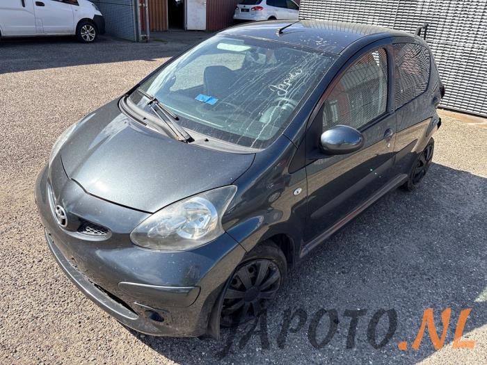 Toyota Aygo 1.0 12V VVT-i Épave (2008, Gris)