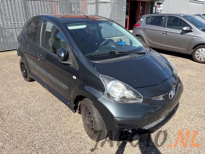 Toyota Aygo 1.0 12V VVT-i Épave (2008, Gris)