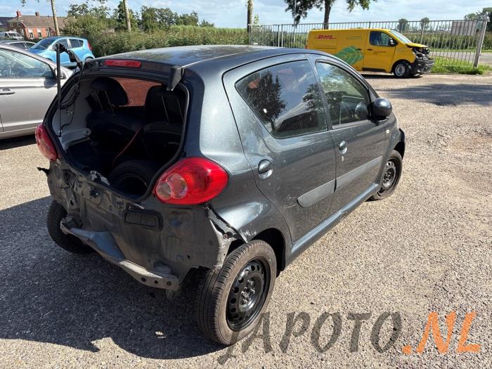 Toyota Aygo 1.0 12V VVT-i Épave (2008, Gris)
