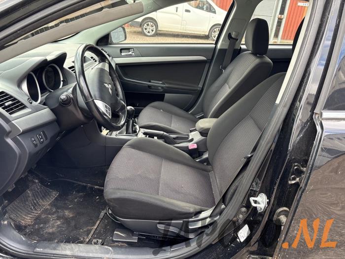 Mitsubishi Lancer Sports Sedan 1.6 MIVEC 16V Vehículo de desguace (2011, Negro)