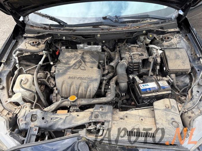 Mitsubishi Lancer Sports Sedan 1.6 MIVEC 16V Vehículo de desguace (2011, Negro)