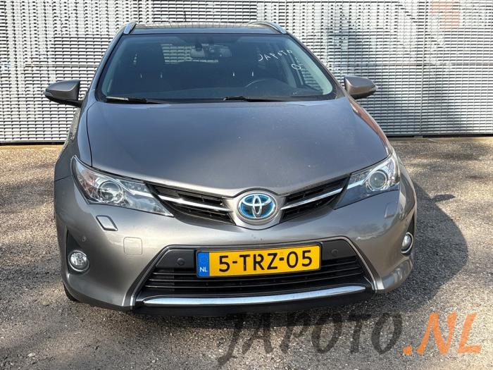 Toyota Auris Touring Sports 1.8 16V Hybrid Épave (2014, Brun)