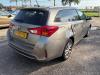 Toyota Auris Touring Sports 1.8 16V Hybrid Épave (2014, Brun)