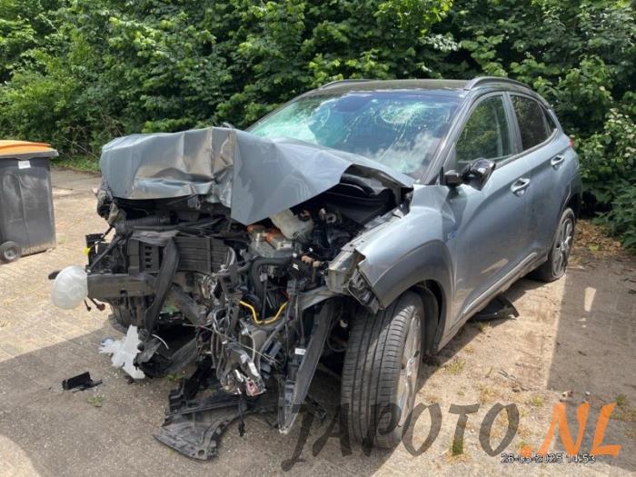 Hyundai Kona 1.6 GDi HEV 16V Samochód złomowany (2020, Szary)