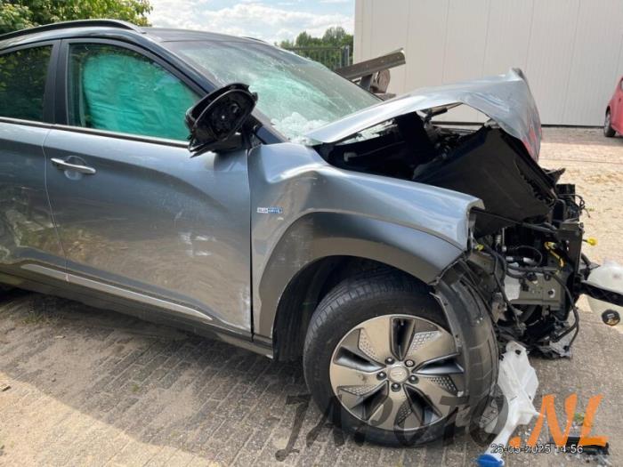 Hyundai Kona 1.6 GDi HEV 16V Samochód złomowany (2020, Szary)