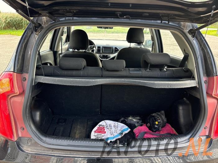 Kia Picanto 1.0 12V Schrottauto (2012, Schwarz)
