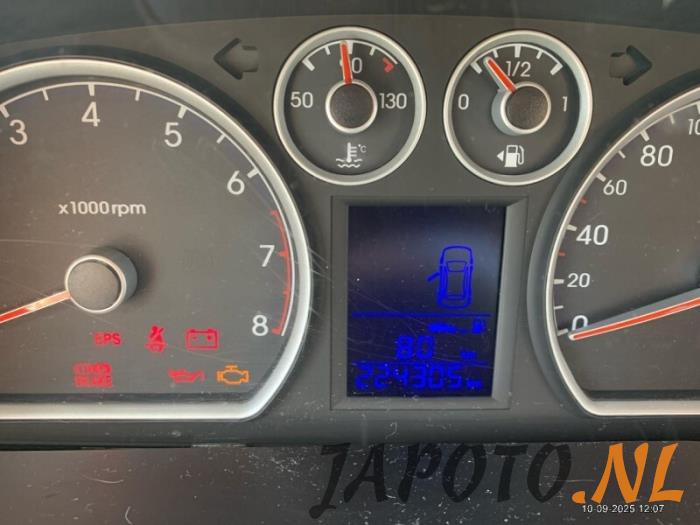 Hyundai i30 Crosswagon 1.6 CVVT 16V Schrottauto (2011, Schwarz)