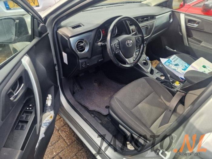 Toyota Auris Touring Sports 1.8 16V Hybrid Salvage vehicle (2014, Gray)