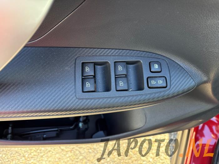 Mitsubishi Eclipse Cross Schrottauto (2023, Rot)