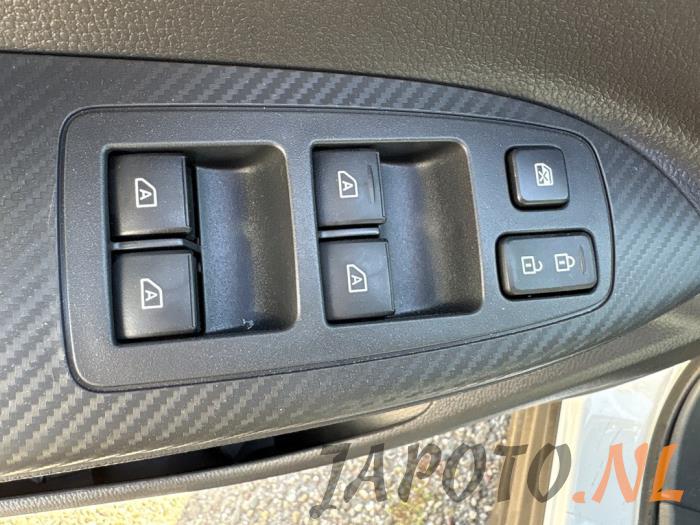 Mitsubishi Eclipse Cross 2.4 16V PHEV 4x4 Skrotfordon (2023)