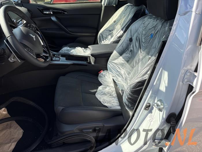 Mitsubishi Eclipse Cross 2.4 16V PHEV 4x4 Skrotfordon (2023)