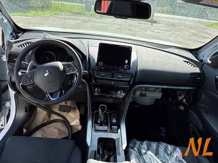 Mitsubishi Eclipse Cross 2.4 16V PHEV 4x4 Skrotfordon (2023)