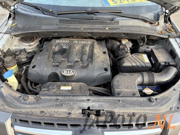 Kia Sportage 2.0 CVVT 16V 4x2 Salvage vehicle (2007, Gray)