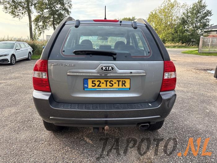 Kia Sportage 2.0 CVVT 16V 4x2 Salvage vehicle (2007, Gray)