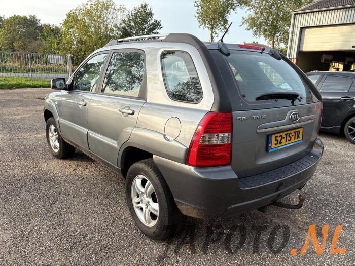 Kia Sportage 2.0 CVVT 16V 4x2 Salvage vehicle (2007, Gray)