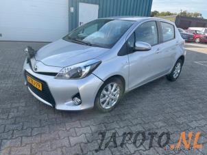Toyota Yaris III 1.5 16V Hybrid  (Salvage)