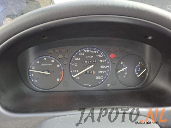 Honda Civic 1.4i 16V Skrotfordon (2000, GRIJS)