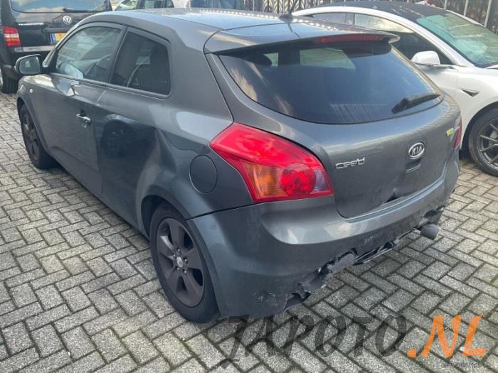 Kia Pro cee'd 1.4 CVVT 16V Skrotfordon (2010, GRIJS)
