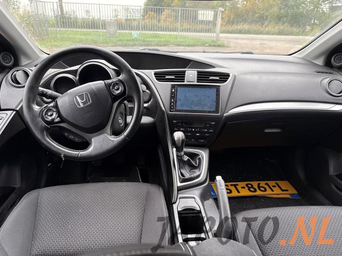 Honda Civic Tourer 1.6 i-DTEC Advanced 16V Skrotfordon (2017, GRIJS)