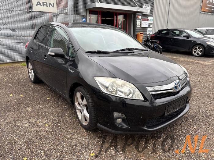 Toyota Auris 1.8 16V HSD Full Hybrid Skrotfordon (2011, ZWART)