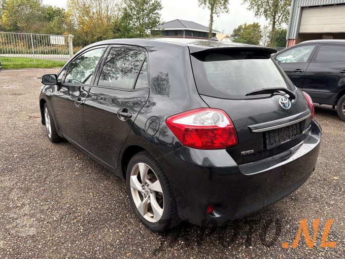 Toyota Auris 1.8 16V HSD Full Hybrid Skrotfordon (2011, ZWART)