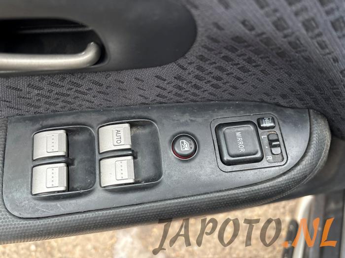 Honda CR-V 2.0i 16V VTEC Vehículo de desguace (2004, Gris)