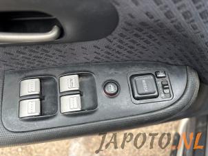 Honda CR-V 2.0i 16V VTEC Vehículo de desguace (2004, Gris)
